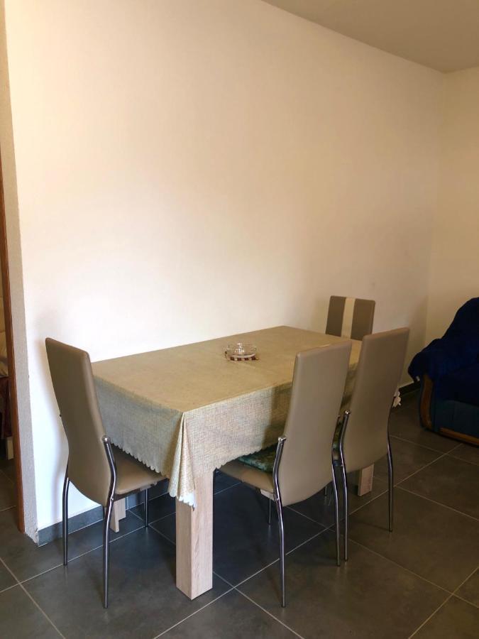 Apartmani Janja สตารีกราด-ปาเคลนีซา ภายนอก รูปภาพ