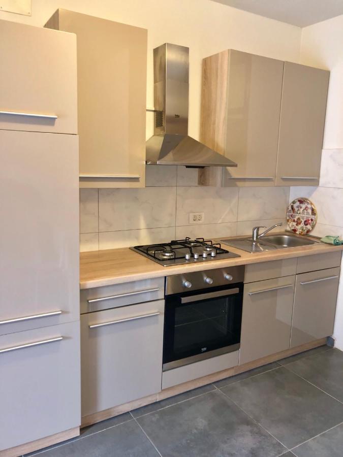 Apartmani Janja สตารีกราด-ปาเคลนีซา ภายนอก รูปภาพ