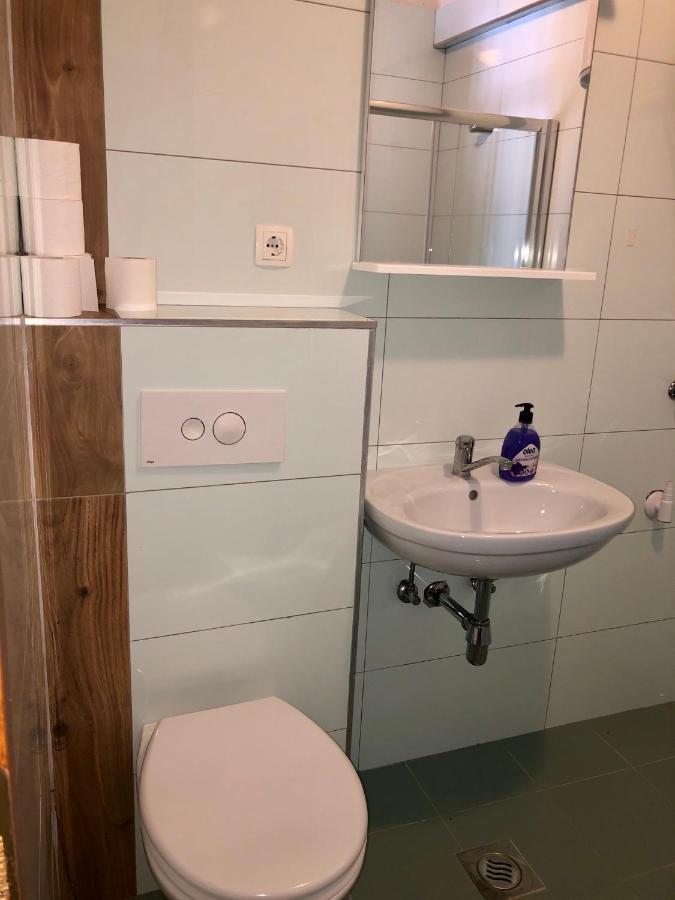 Apartmani Janja สตารีกราด-ปาเคลนีซา ภายนอก รูปภาพ