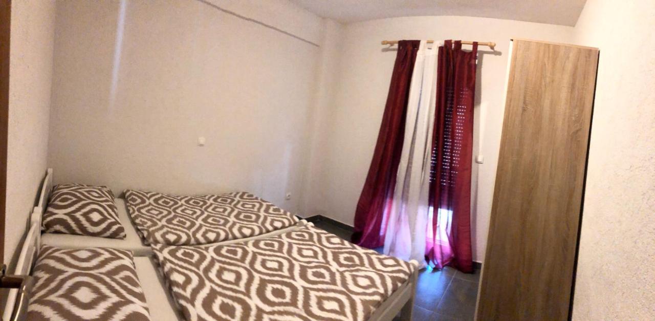 Apartmani Janja สตารีกราด-ปาเคลนีซา ภายนอก รูปภาพ