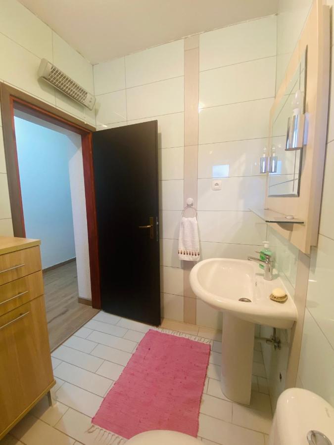 Apartmani Janja สตารีกราด-ปาเคลนีซา ภายนอก รูปภาพ