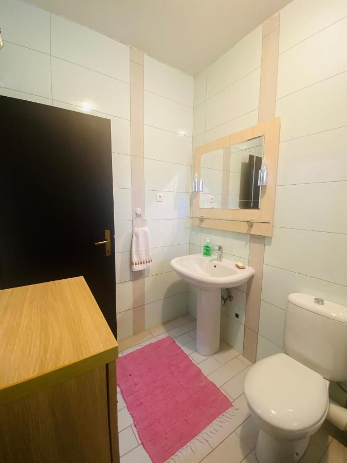 Apartmani Janja สตารีกราด-ปาเคลนีซา ภายนอก รูปภาพ